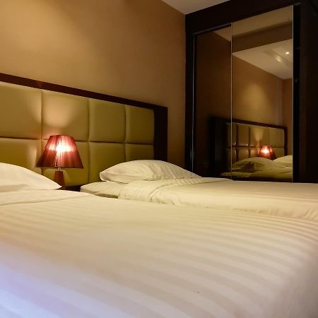 Royal Suite Condotel Медан Екстериор снимка