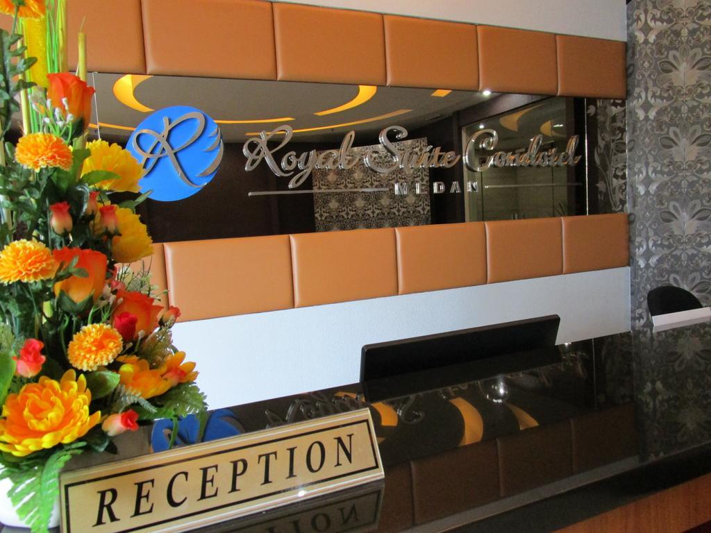Royal Suite Condotel Медан Екстериор снимка
