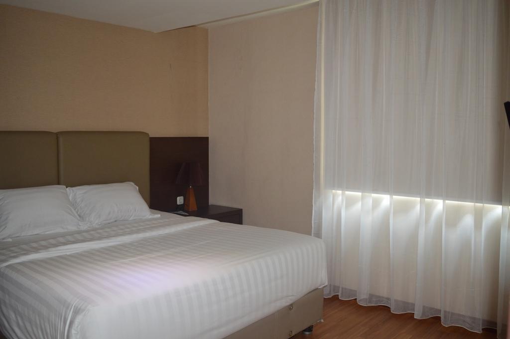 Royal Suite Condotel Медан Екстериор снимка