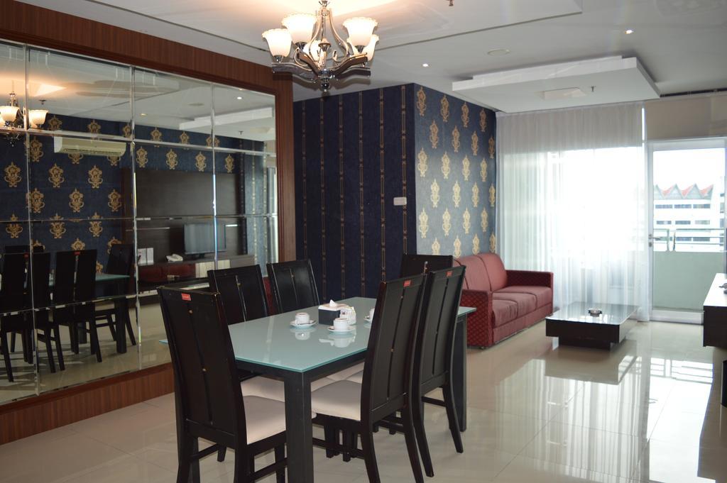 Royal Suite Condotel Медан Екстериор снимка