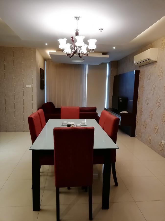 Royal Suite Condotel Медан Екстериор снимка
