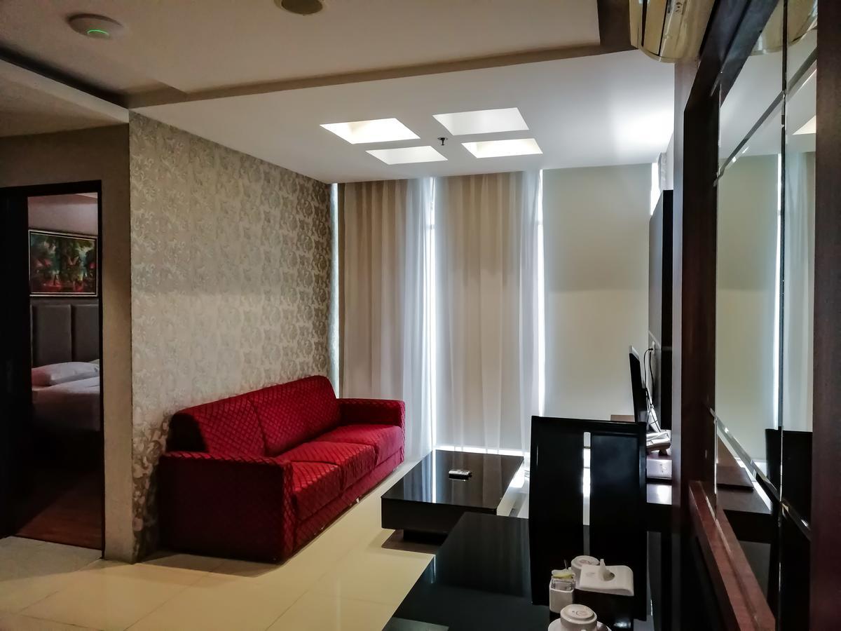 Royal Suite Condotel Медан Екстериор снимка