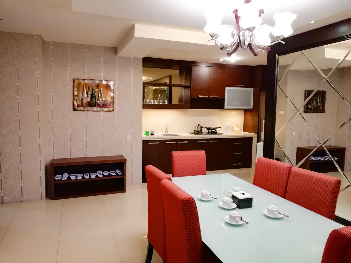 Royal Suite Condotel Медан Екстериор снимка