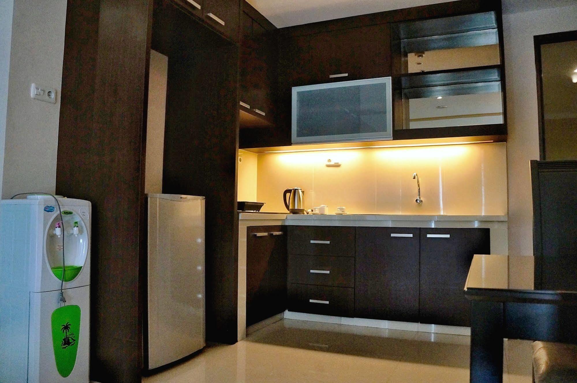 Royal Suite Condotel Медан Екстериор снимка